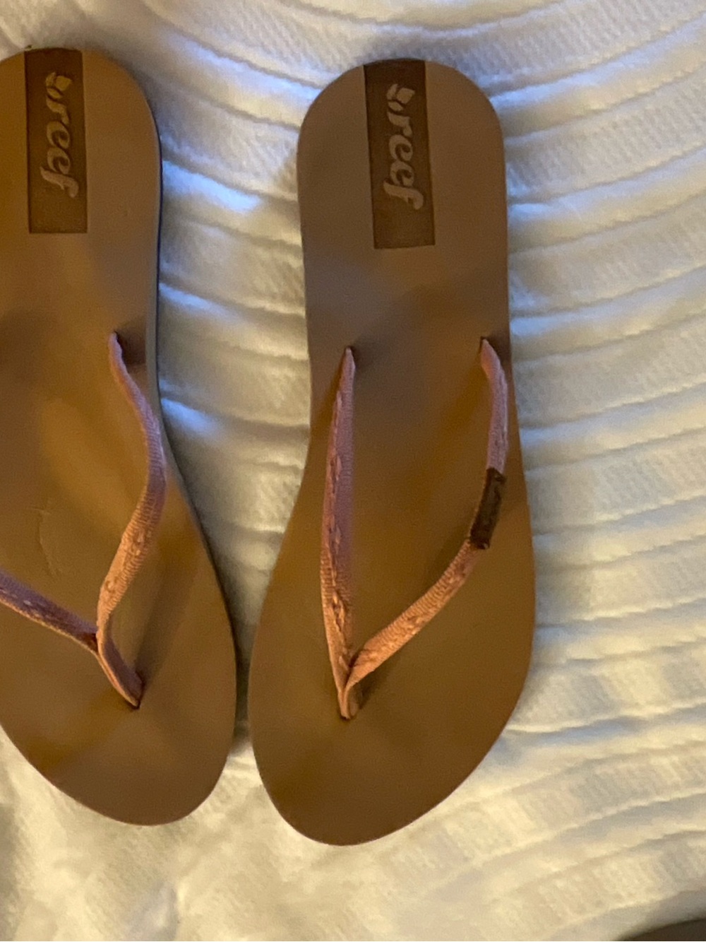 Reef Women’s Pink Strap Brown Footbed Sandals